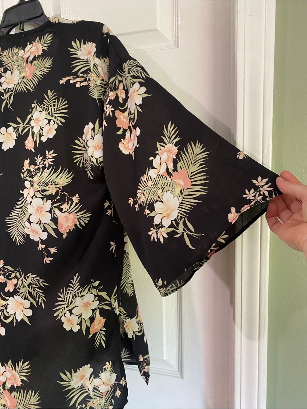 Pink Rose Kimono Black Pink Open Front Medium Boho Resort Hawaiian Tropical - Picture 10 of 12